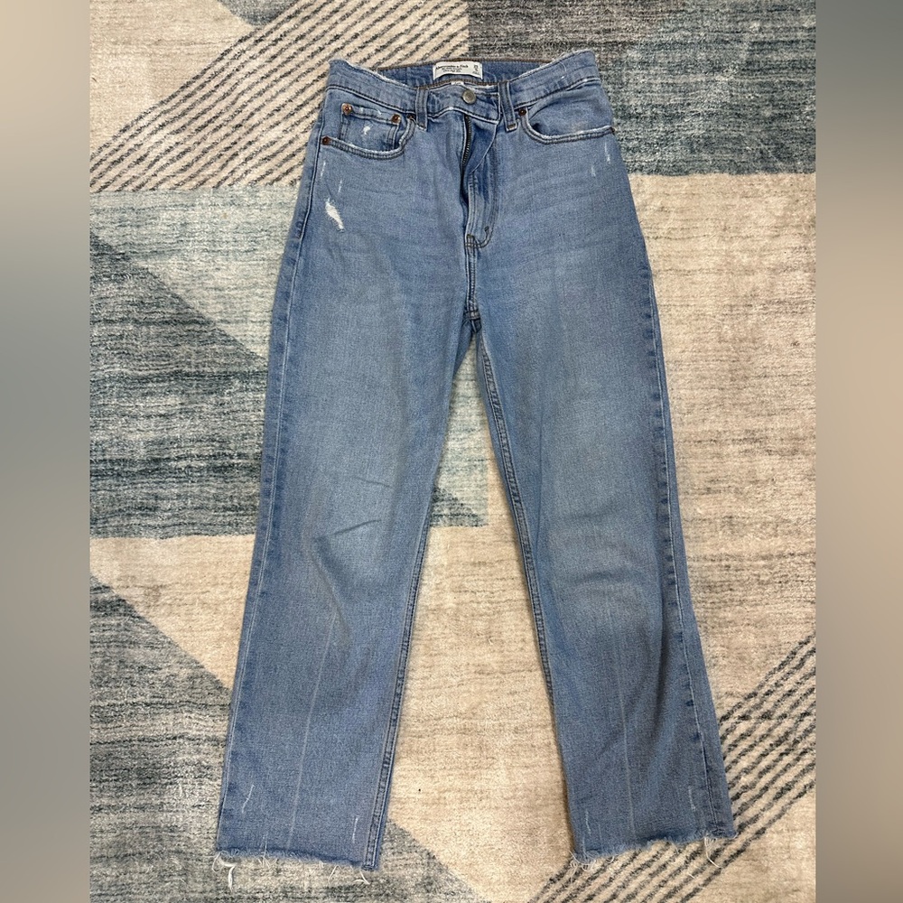 Abercrombie Curve Love Ankle Straight jeans size 0/25 Short